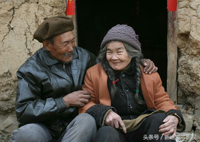 八旬老夫妻半隐居山村70载,苦中作乐同相伴一日三餐有
