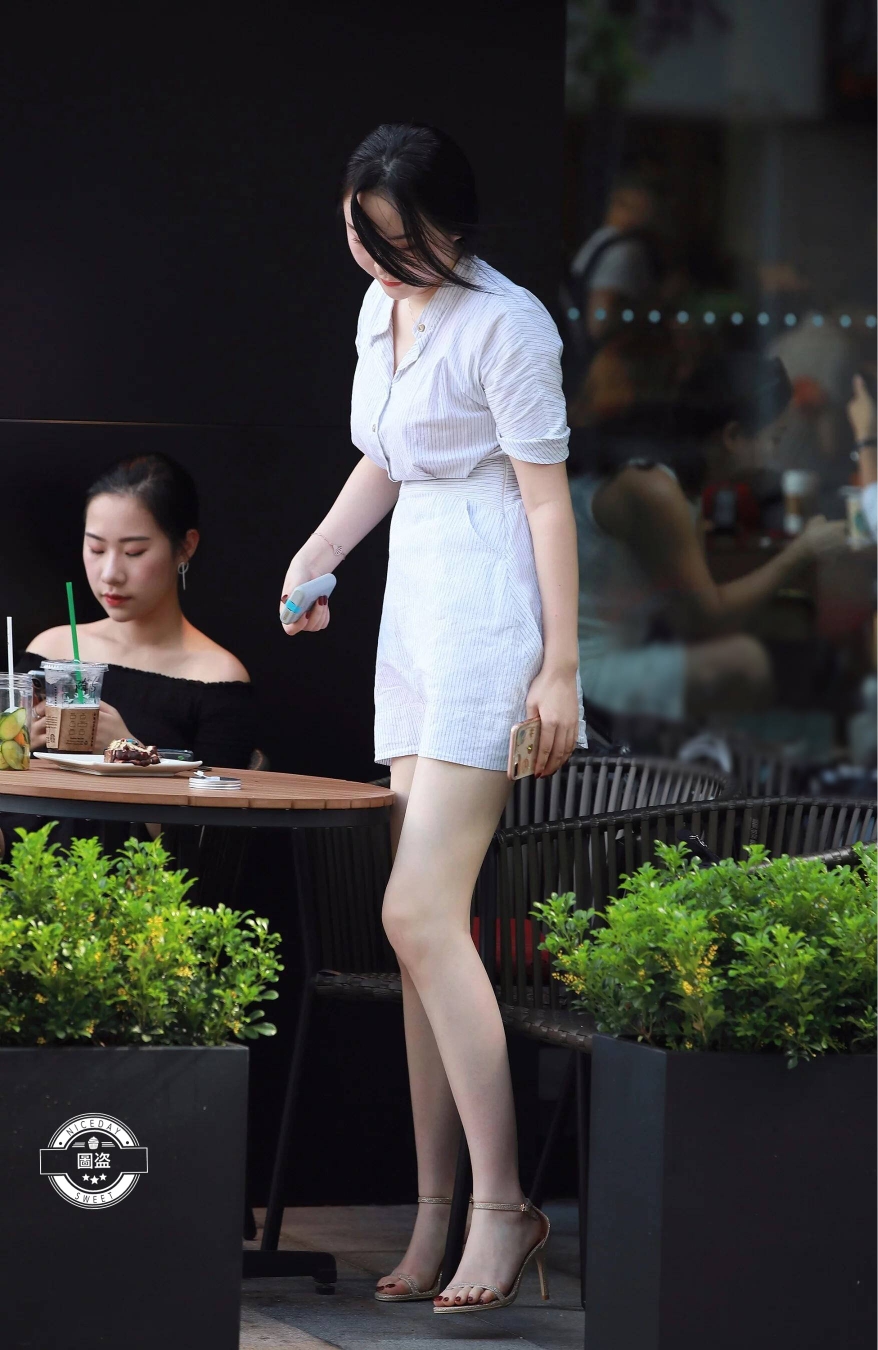 街拍——美女时尚服饰搭配系列