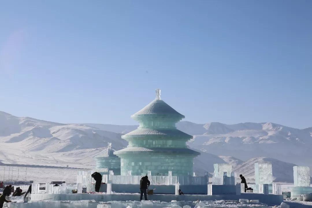 大型冰雕雪雕 孙悟空,白雪公主与七个小矮人等 已经在赛里木湖静候