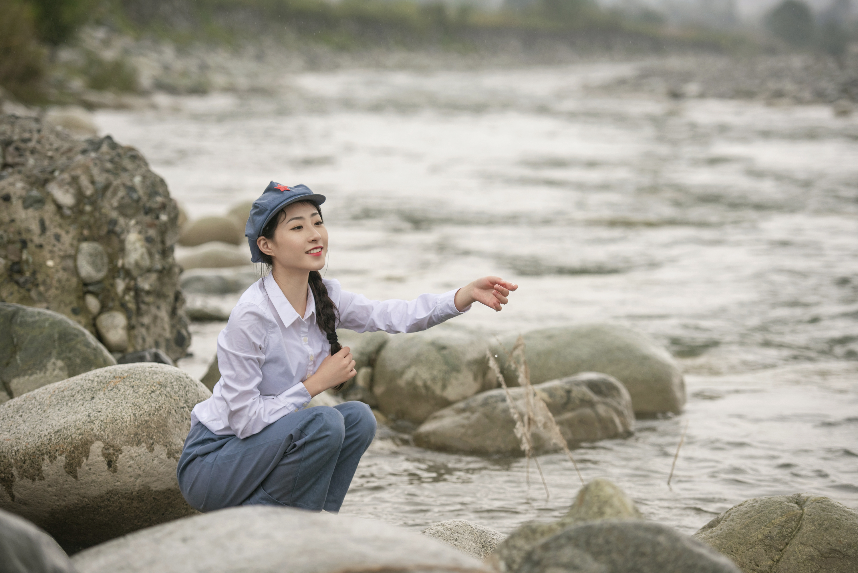 红军哥哥你慢慢走