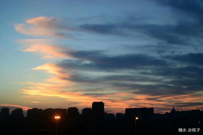 梦中相依,醒来何处寻——解析梦见老公公老婆婆一起死了的深层含义 梦中相依,醒来何处寻——解析梦见老公公老婆婆一起死了的深层含义