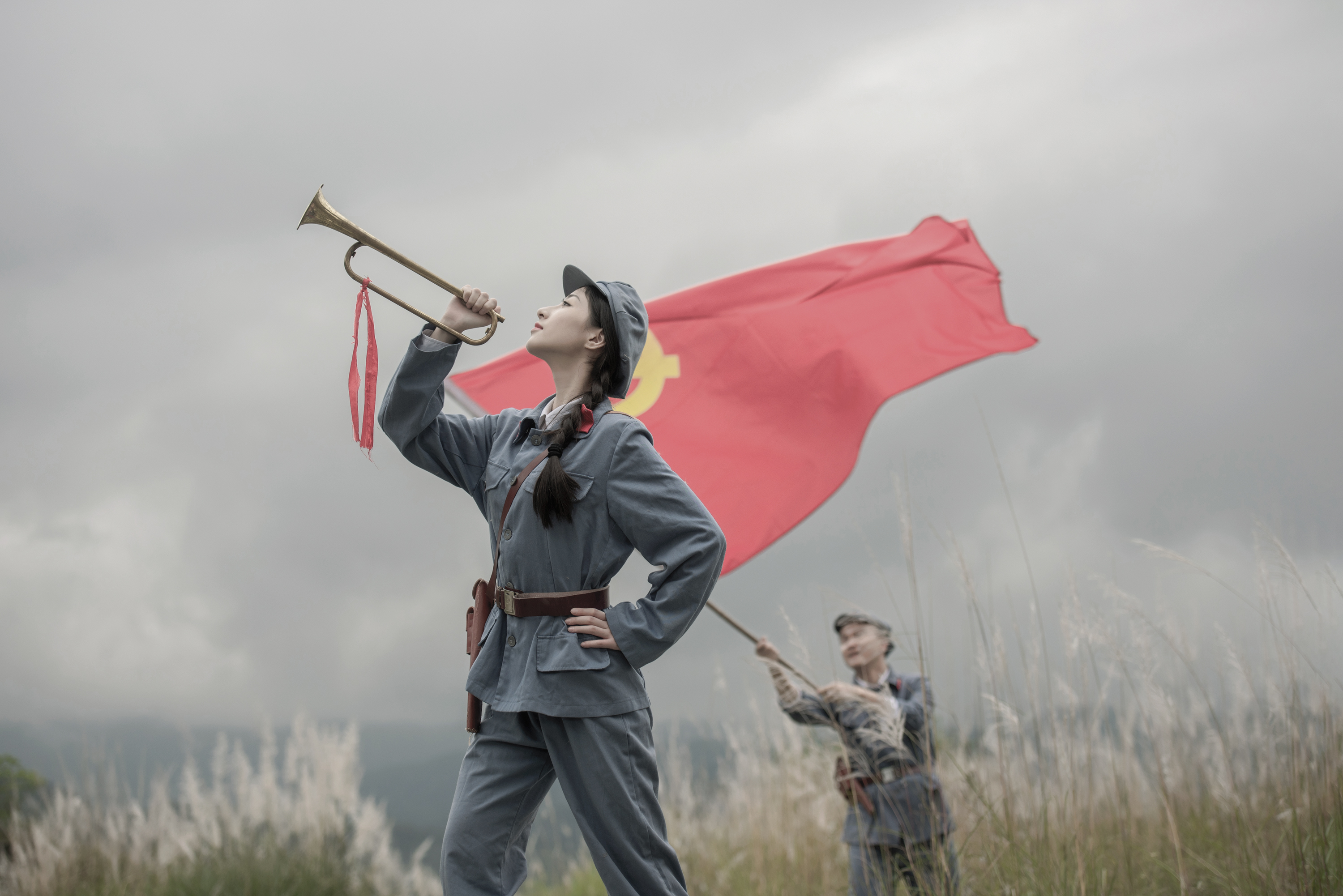 红军哥哥你慢慢走