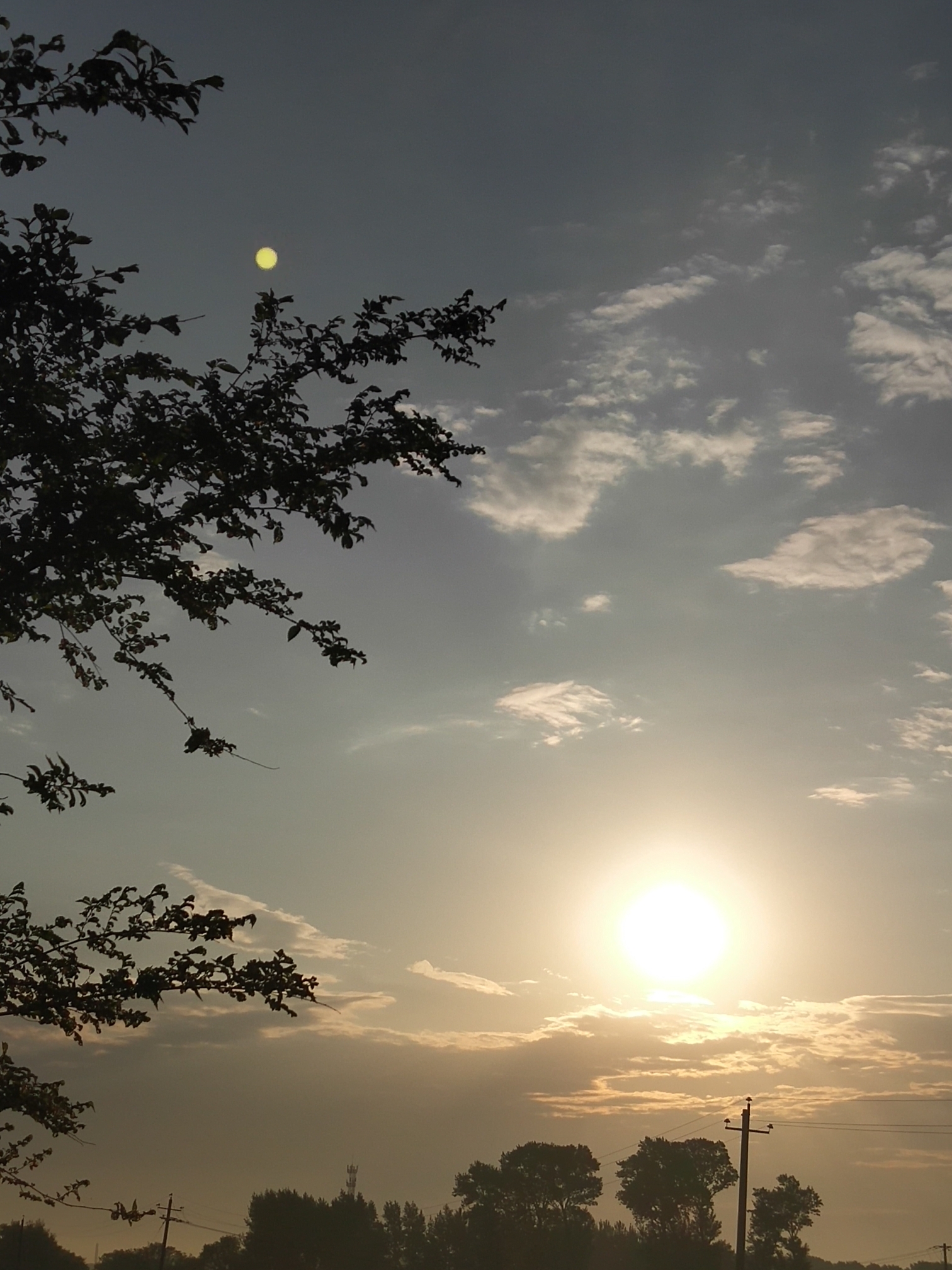 4K太阳炎热夏天炙烤三伏天大太阳高温烈日视频素材,延时摄影视频素材下载,高清3840X2160视频素材下载,凌点视频素材网,编号:405515