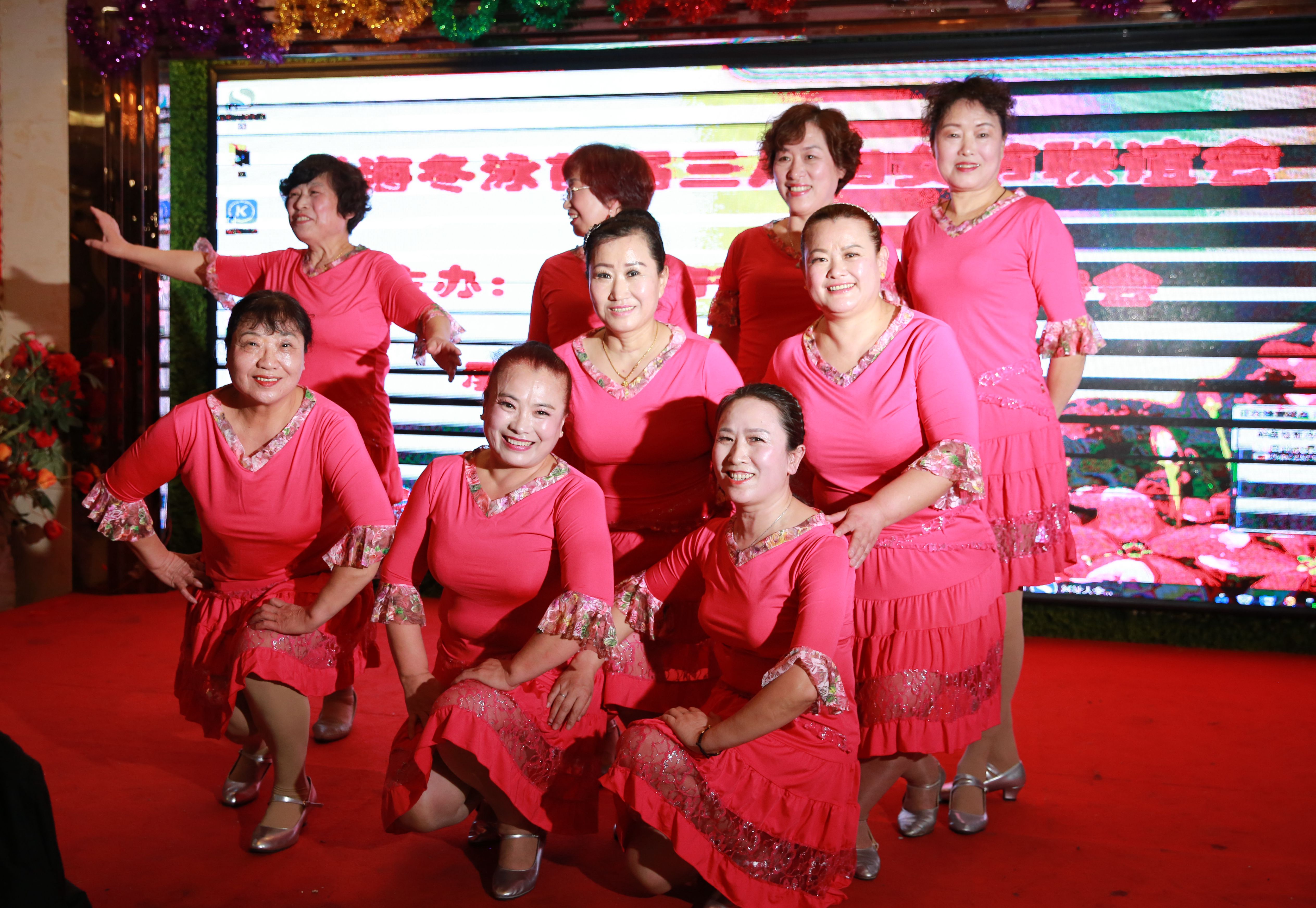 威海冬泳首届三八妇女节联谊会