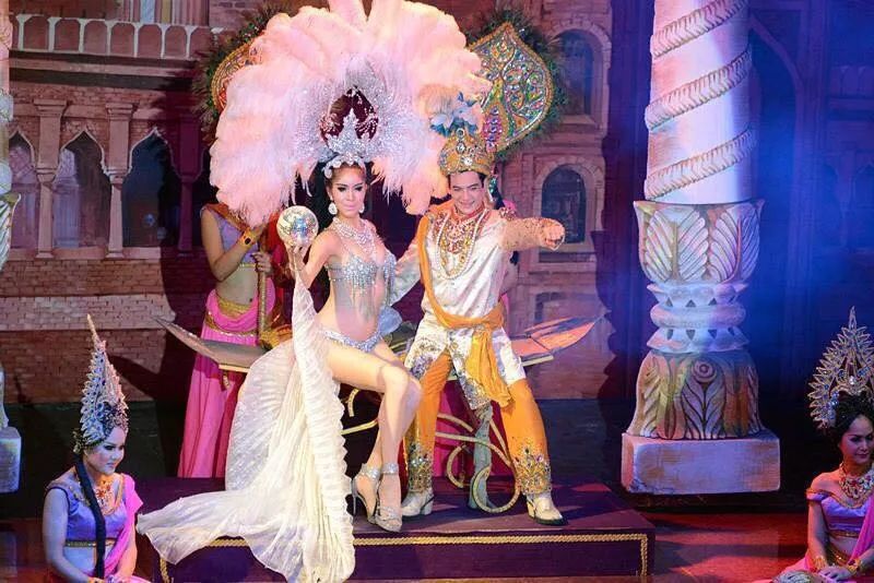 泰国人妖与印度人妖的对话.