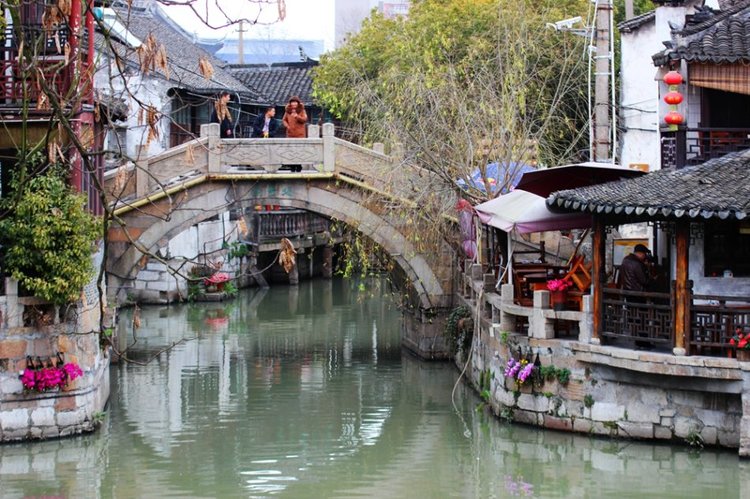 浓浓年味!春节好多上海人去枫泾古镇\