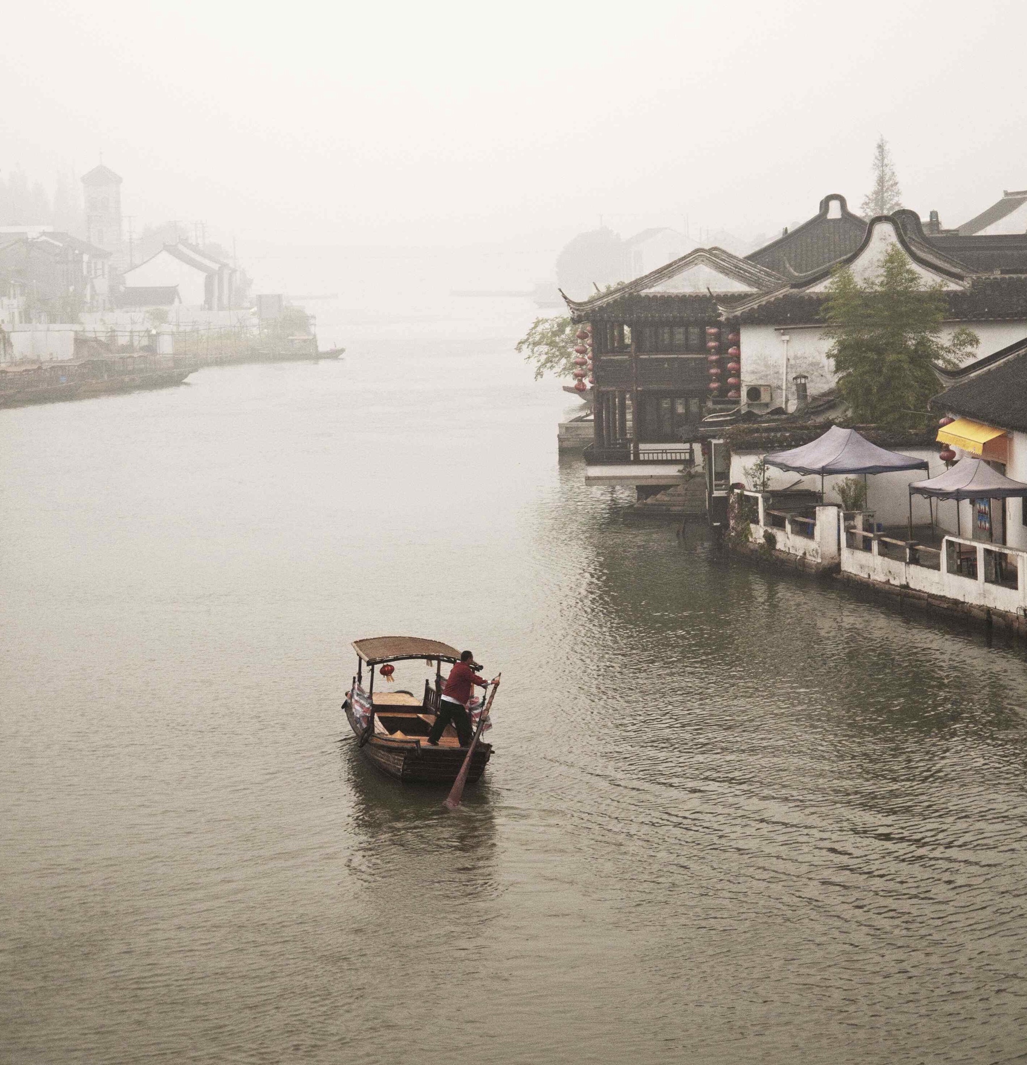 多情自古江南雨