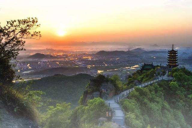 宋词朗诵《望海潮·秦峰苍翠》~秦观