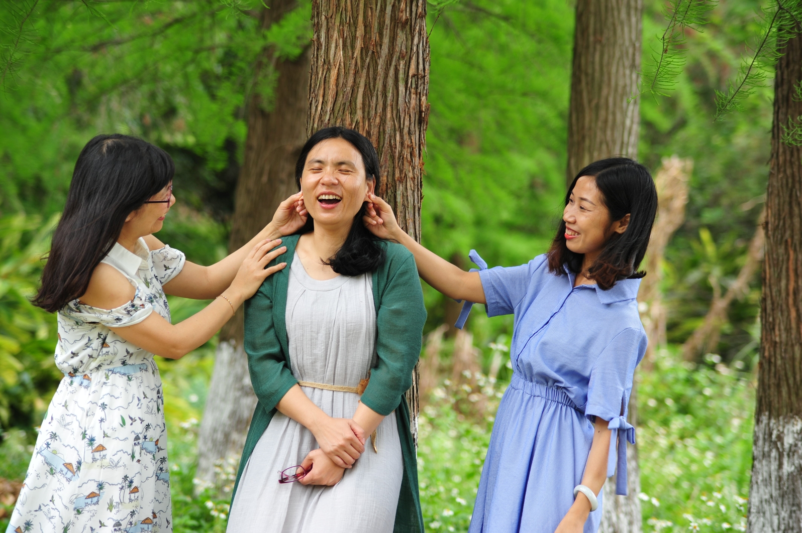 同学情深似姐妹