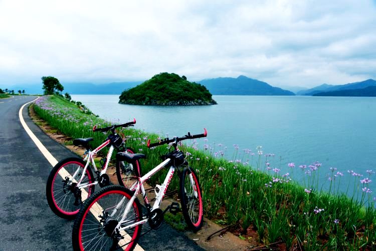 流华湾古村休闲赏荷花,白廊东江湖景区一日游