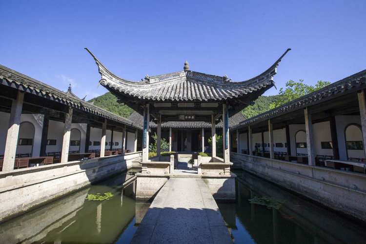 宋词朗诵《望海潮·秦峰苍翠》~秦观