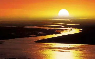 《诗意中国》朗诵:磊明作者:烟雨苍茫