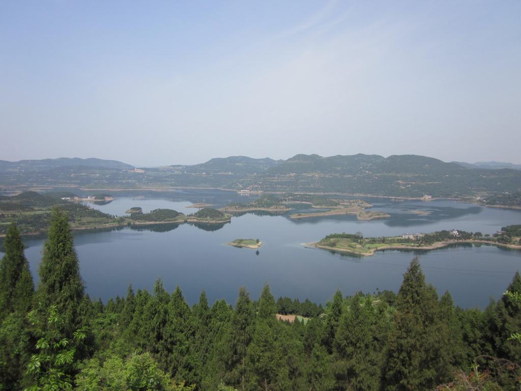 美丽升钟湖 钓鱼城