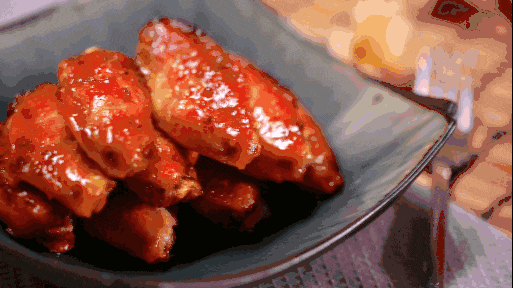鸡翅这么做也太好吃了吧!美味到狂舔手指!