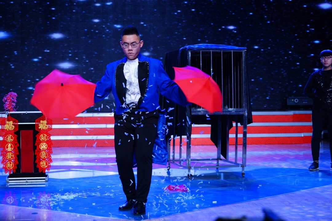 春晚魔术表演者,泉表演者,晨光曲表演者(第13页)_大山谷图库