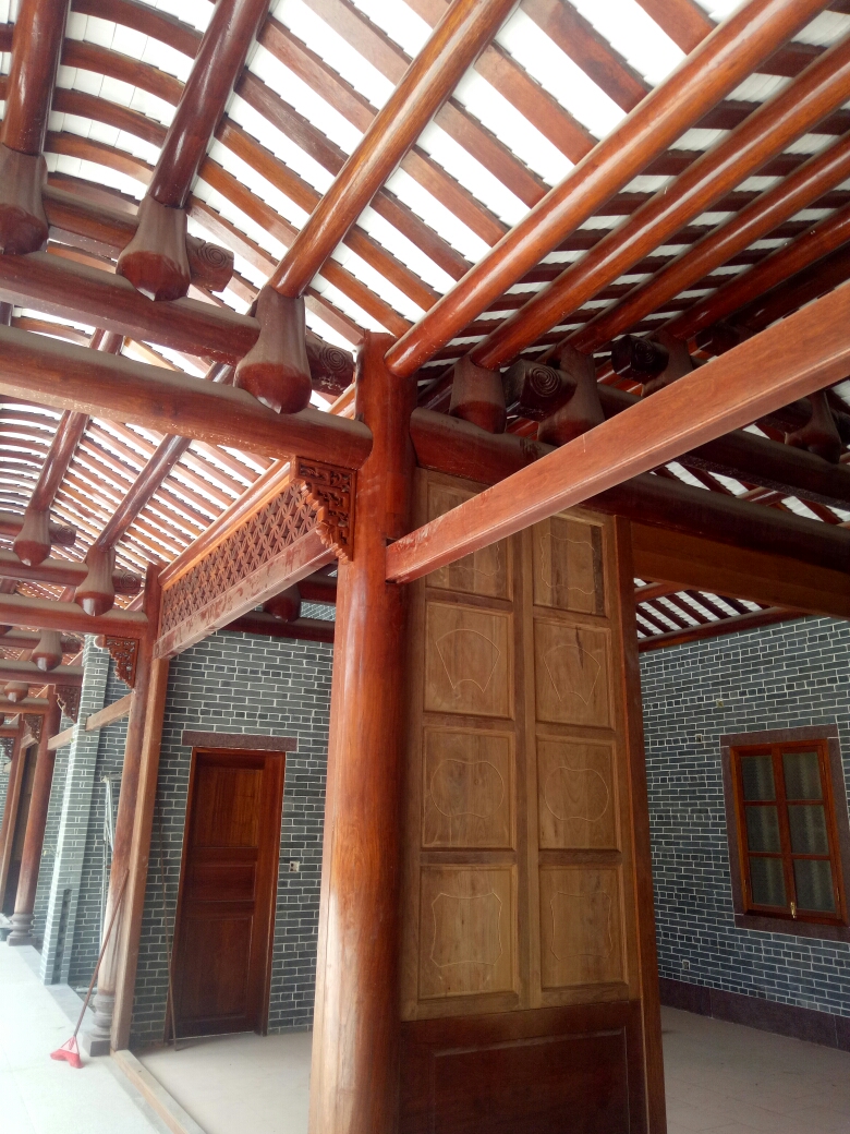 2018-8-26 再进瓦屋看木房 关注智慧百叶窗