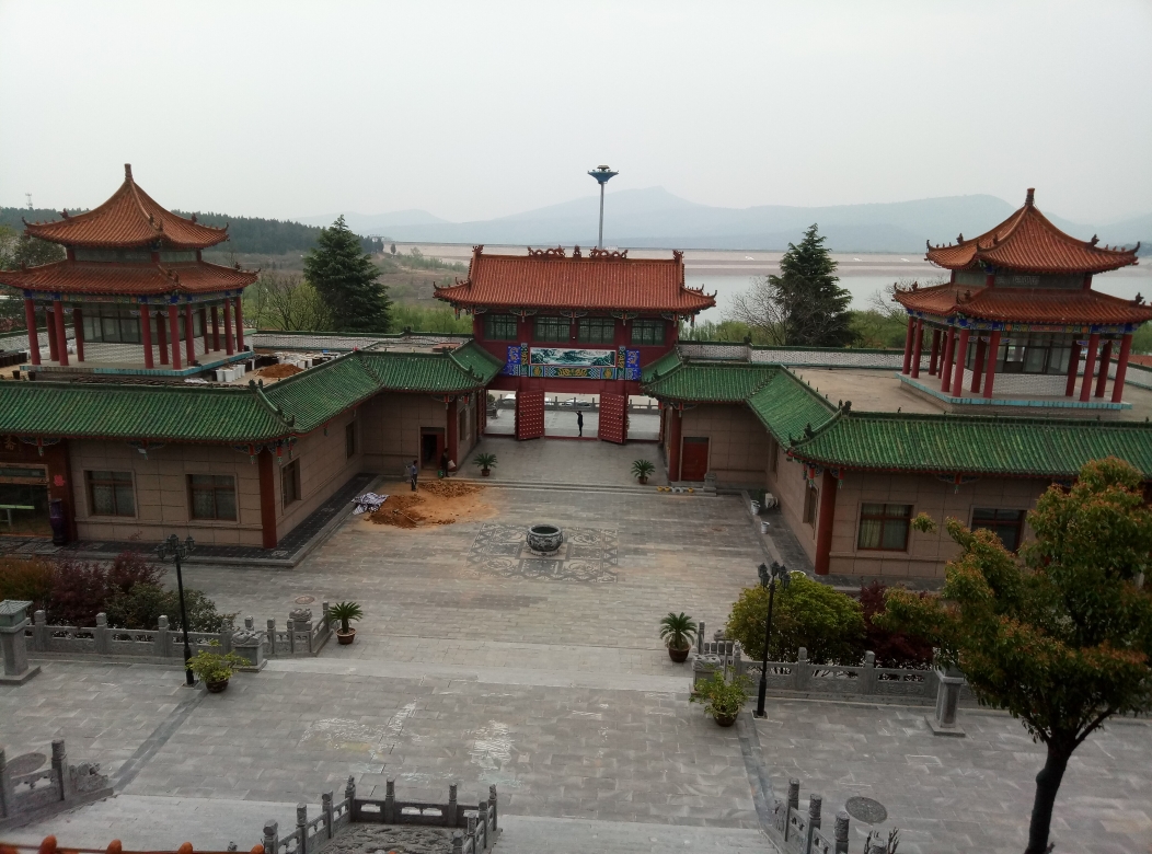 纵生登封文惠山庄主管培训