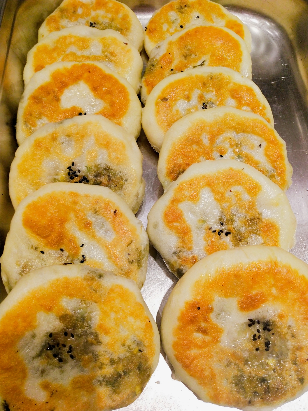 雪菜鸡蛋馅饼 制作人:李海利