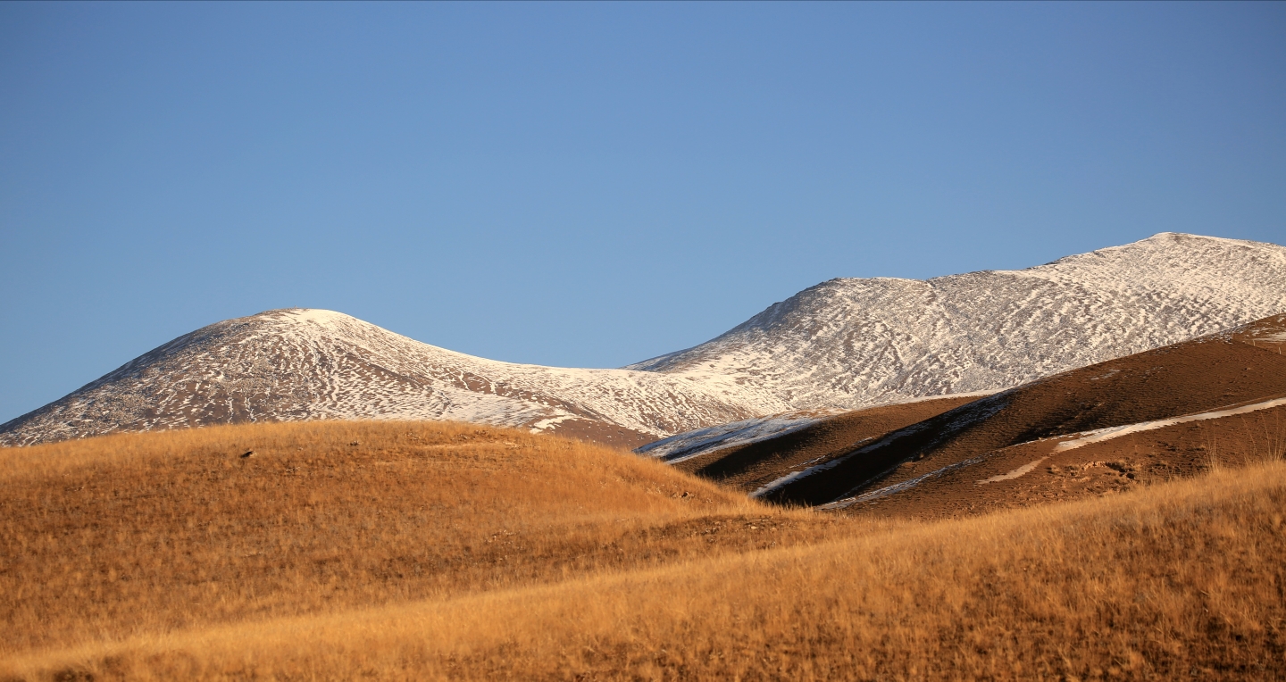 隆宝赛乾山上的精灵