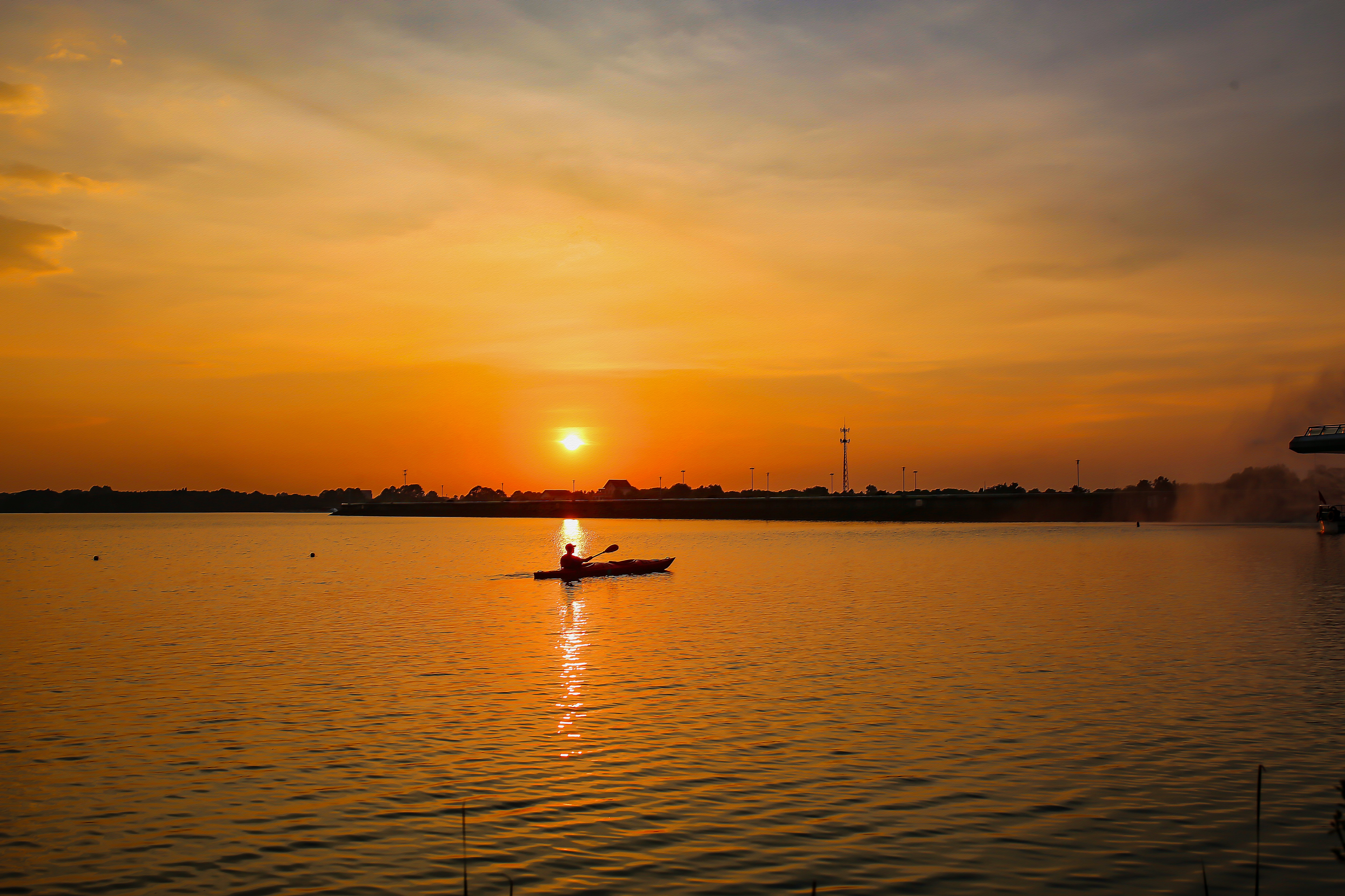 夏日的兰湖融柔情