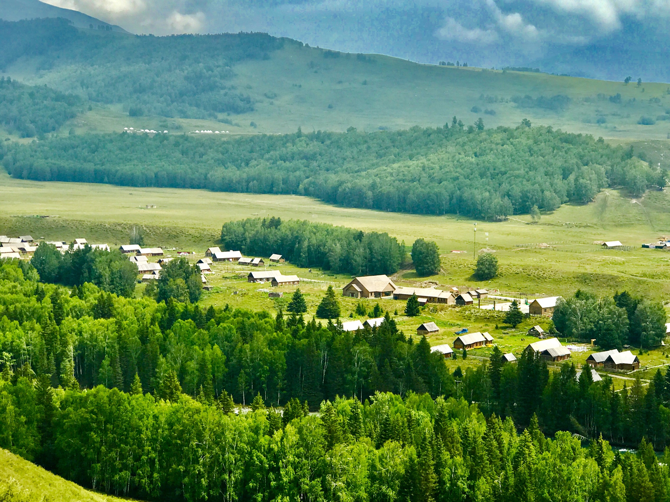 新疆最美乡村---"禾木".2019年手机随拍一一之24.禾木草原景区(下集).