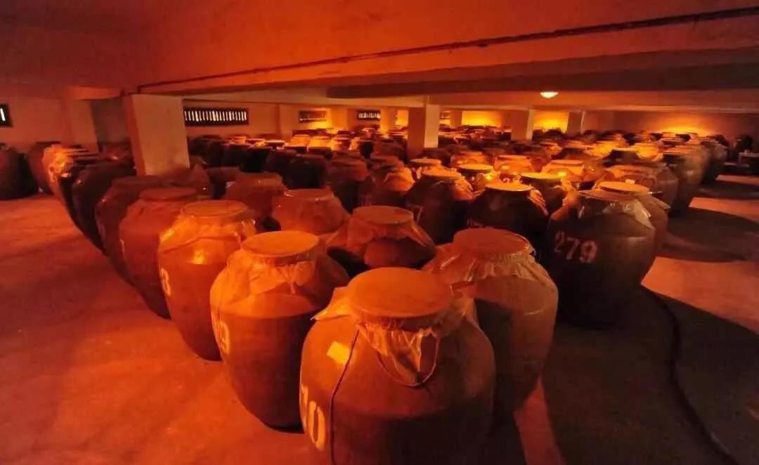 手工秘酿酱香酒