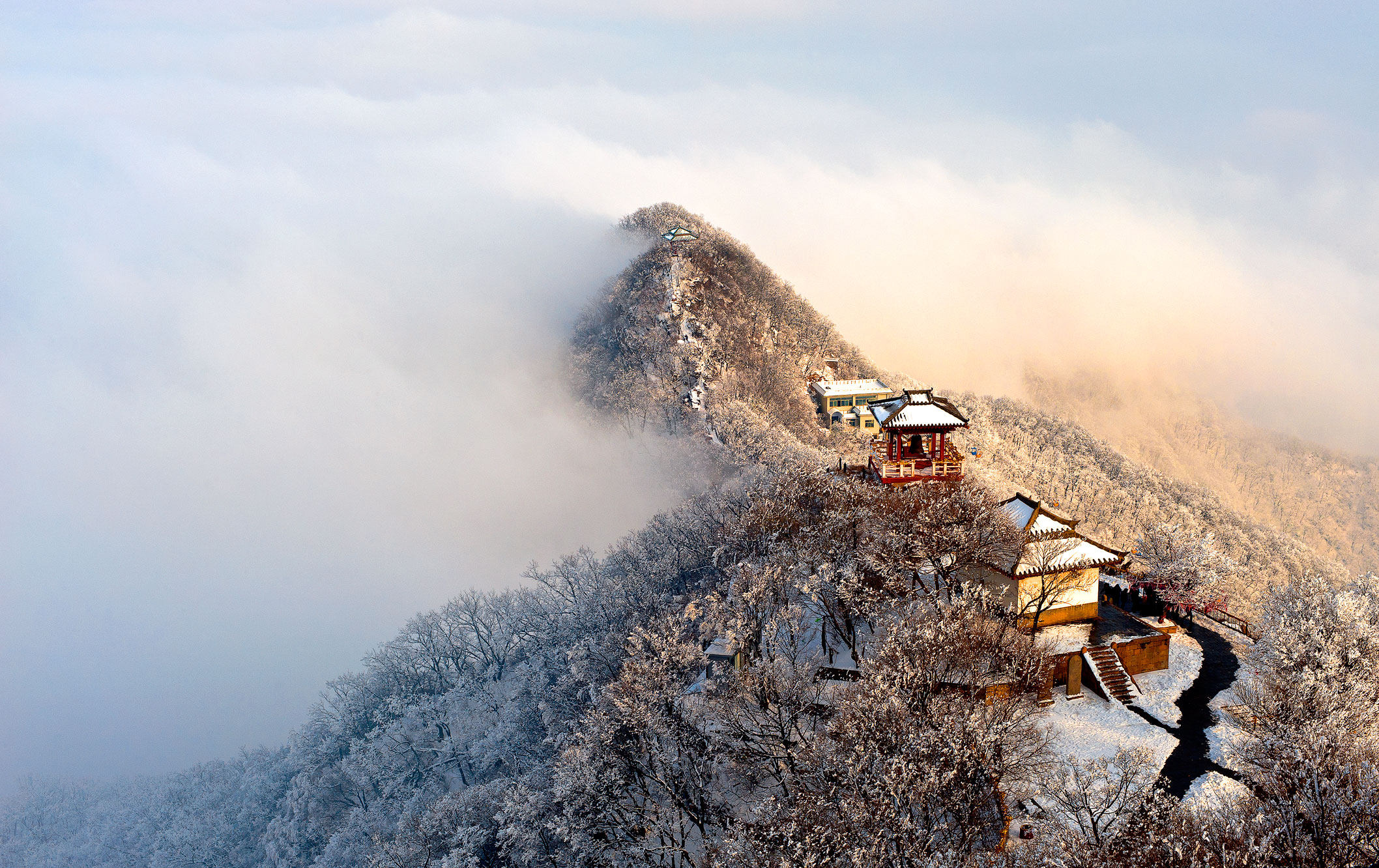 美丽济源的王屋山