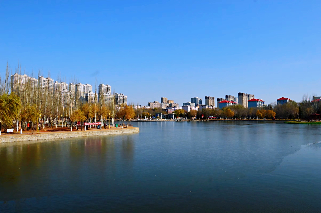 初冬的镜湖公园