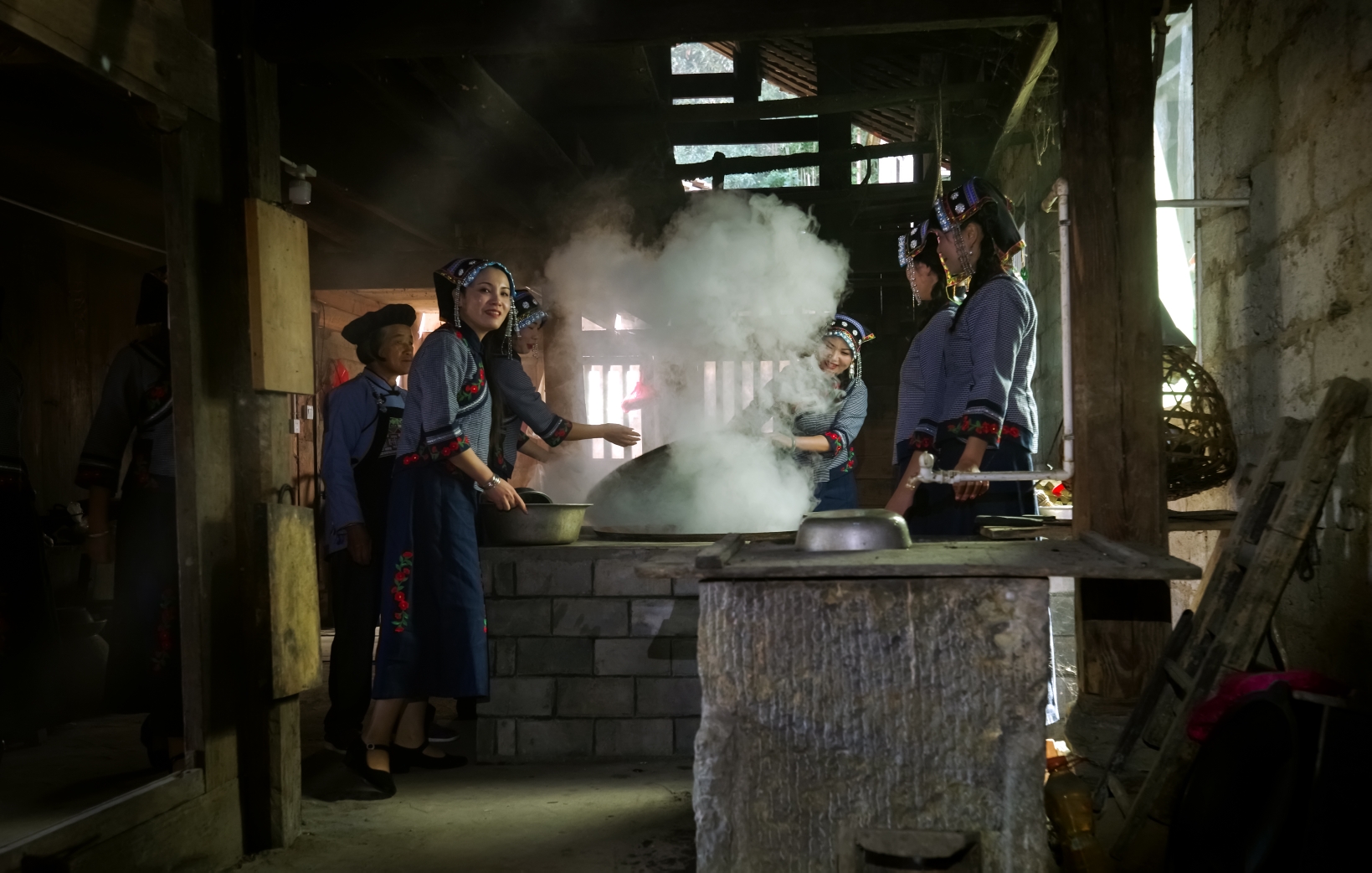 荔波县者磊布依山寨的姑娘们 摄影 邓碧飞